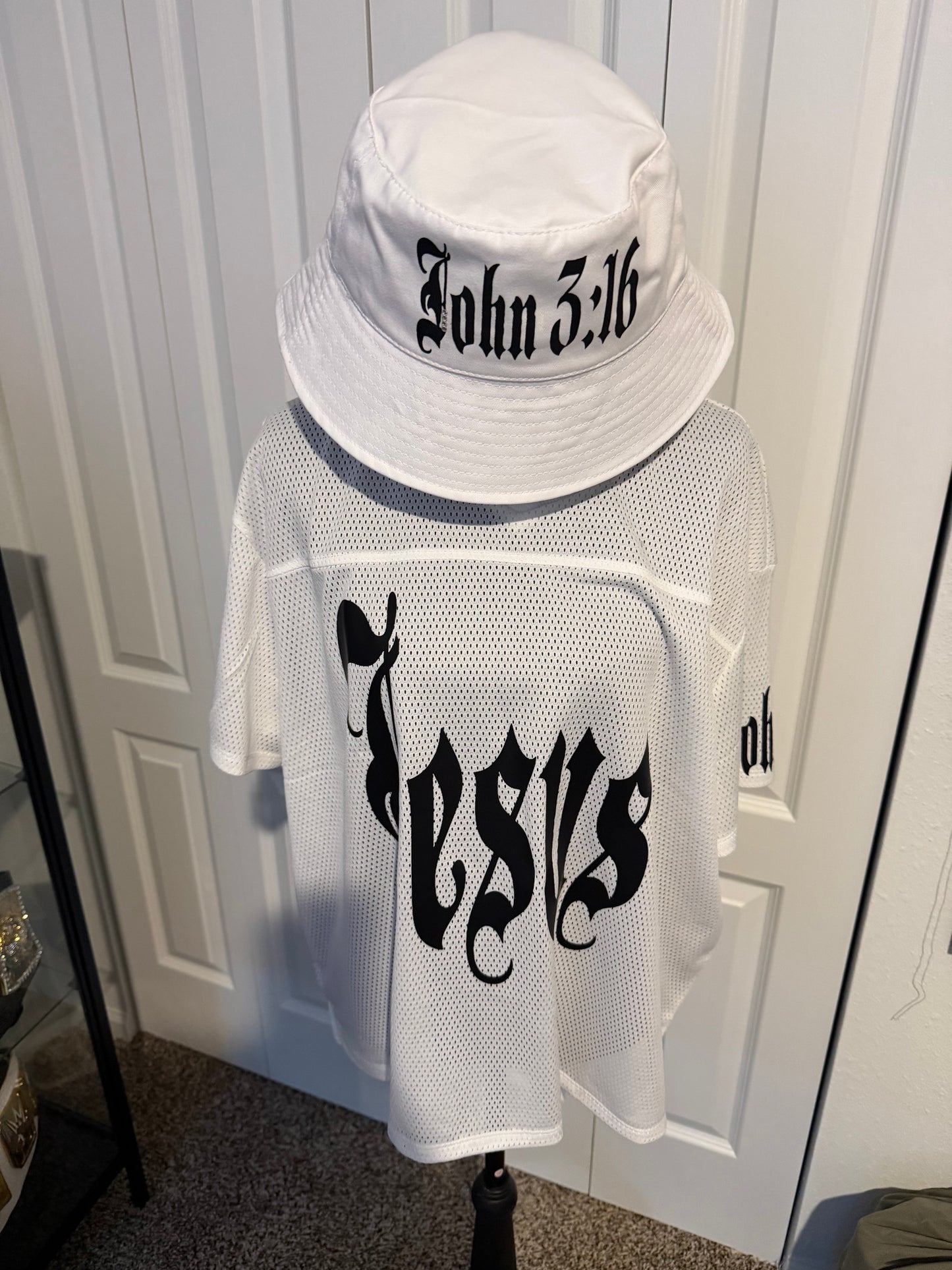 Bucket Hat